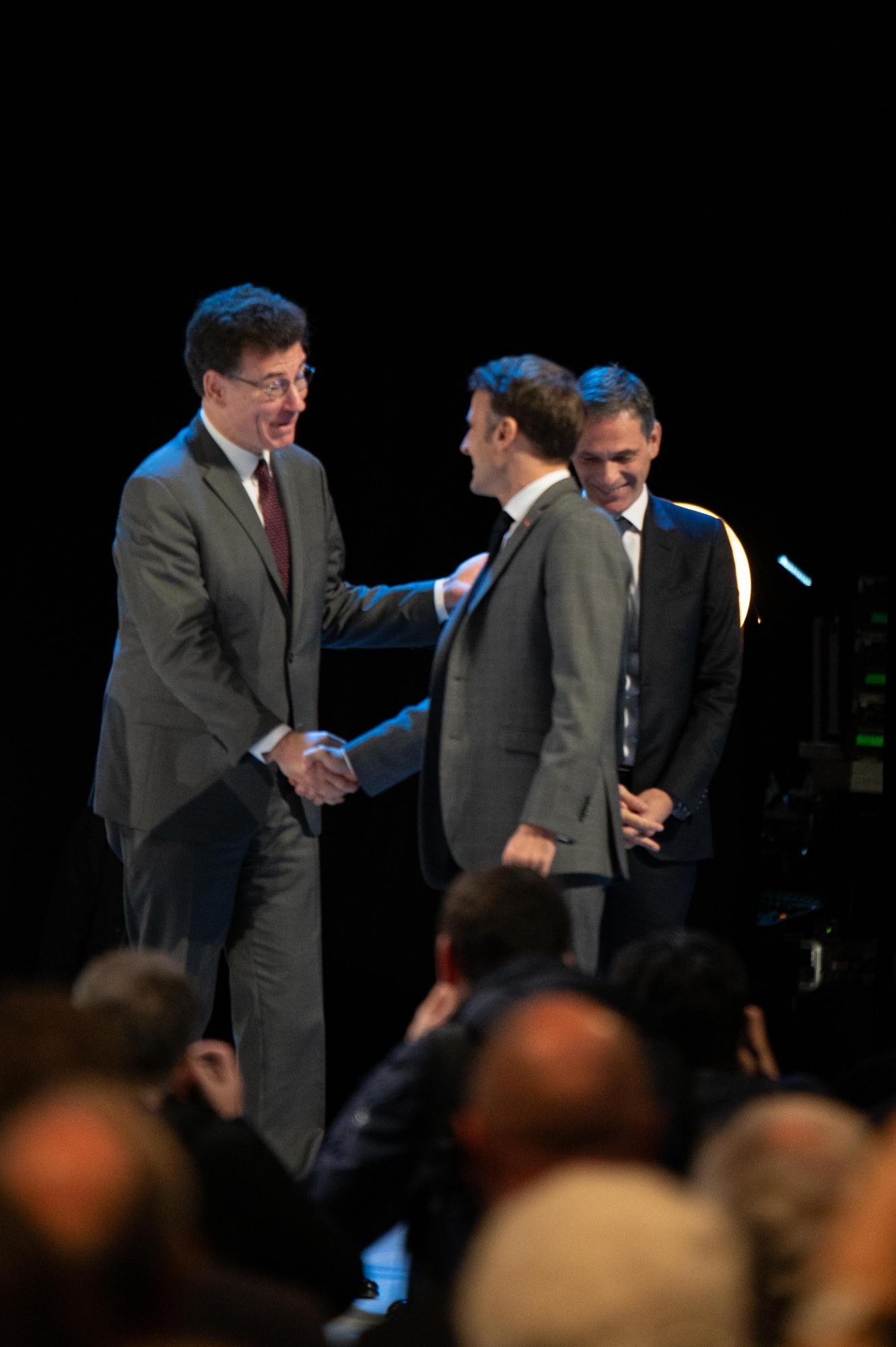 Emmanuel Macron et Philippe Baptiste lors des Assises de l’Économie de la Mer 2023 à Nantes