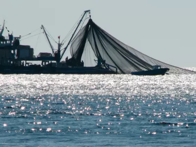Des solutions innovantes pour surveiller et lutter contre la pêche illégale